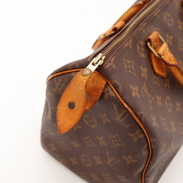 Détail coin inférieur Louis Vuitton Speedy 30 frottements légers occasion — AMANA Vintage