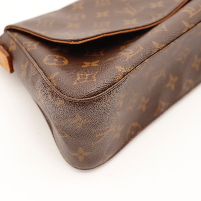 Détail attaches vachette Louis Vuitton Mini Looping — AMANA Vintage