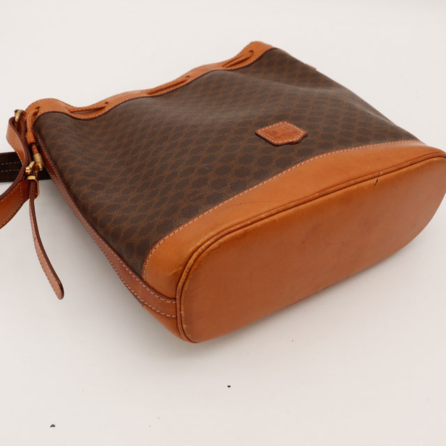 Vue du dessous Celine Seau Macadam cuir cognac coins et base — AMANA Vintage