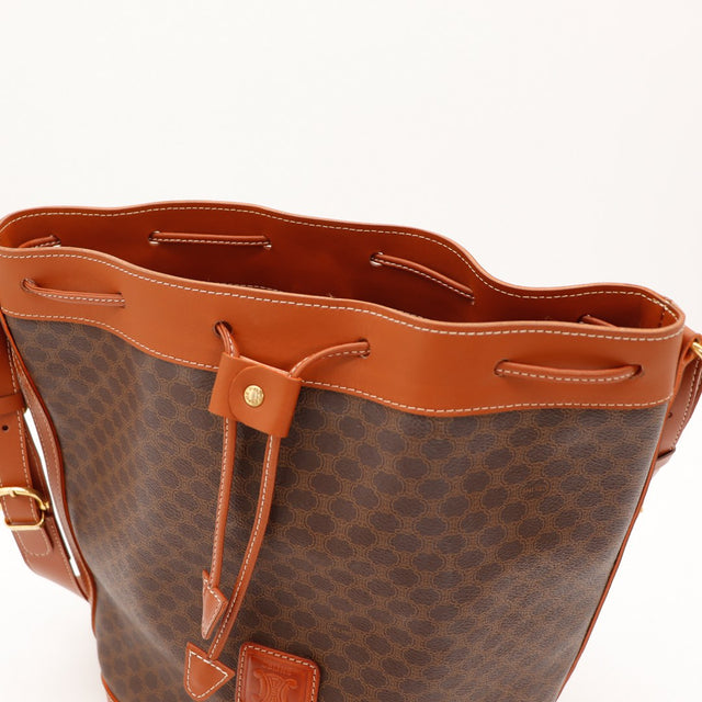 Intérieur sac seau Celine Macadam ouvert cuir terracotta propre — AMANA Vintage