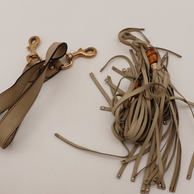Detail fermeture centrale Gucci Indy Hobo occasion authentique — AMANA Vintage
