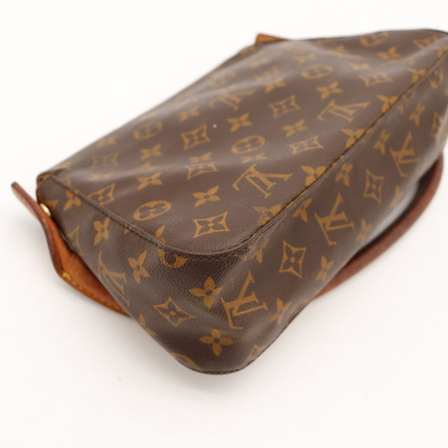 Vue de dessous coins Louis Vuitton Mini Looping toile Monogramme — AMANA Vintage