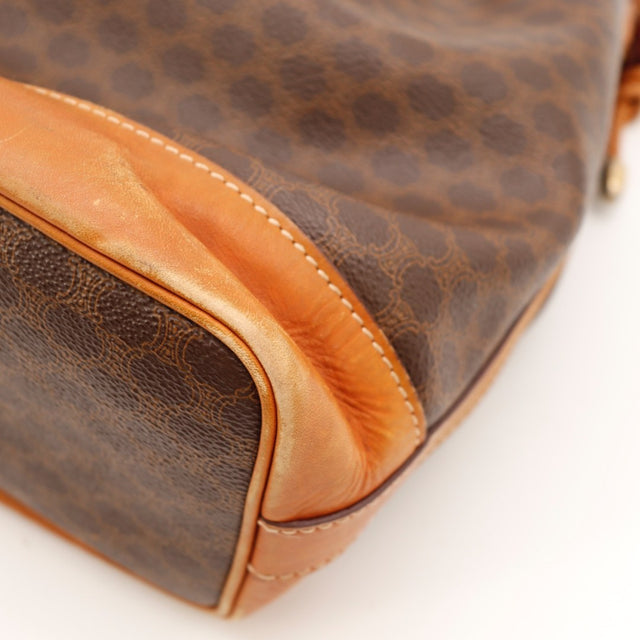 Blason cuir logo Triomphe Céline Seau Macadam occasion authentique — AMANA Vintage