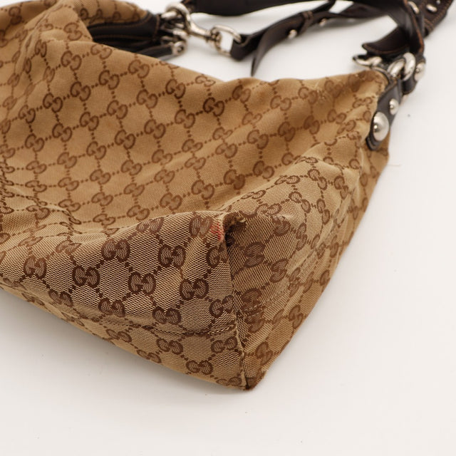 Détail coin inférieur sac Gucci Hobo frottements usure toile — AMANA Vintage