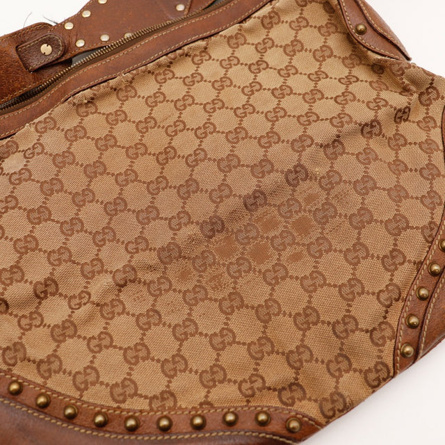 Detail interieur Gucci Hobo Web doublure canvas GG tache visible — AMANA Vintage