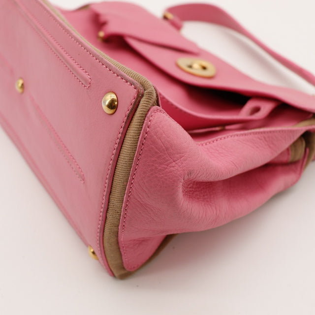 Vue angle bas opposé sac Yves Saint Laurent Muse rose — AMANA Vintage