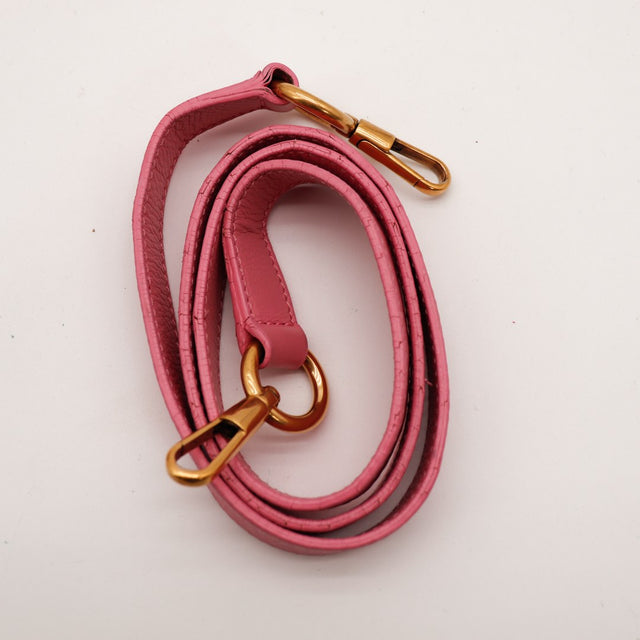 Bandoulière amovible Yves Saint Laurent Muse rose avec craquelures sur les bords — AMANA Vintage