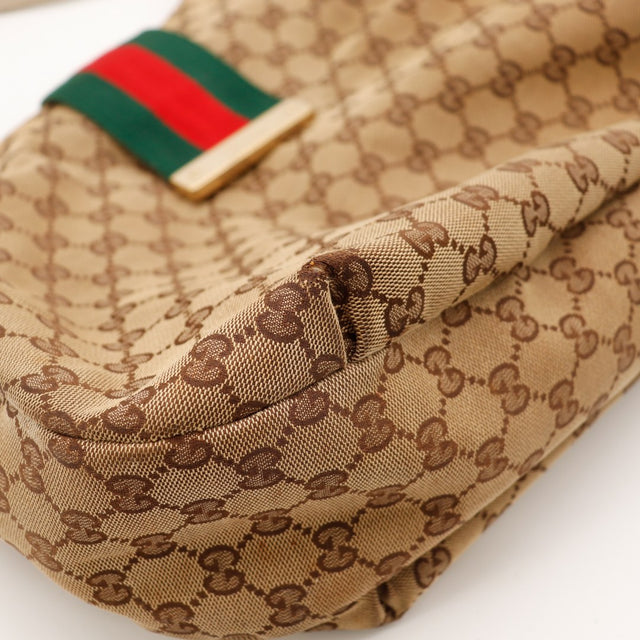 Détail coin supérieur Gucci Hobo Web toile GG Canvas et ruban Web — AMANA Vintage
