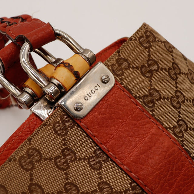 Détail attache bambou et argenterie Gucci Tote Bag Bamboo — AMANA Vintage