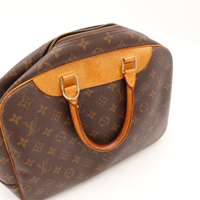 Détail du patch supérieur Louis Vuitton Deauville cuir vachette occasion authentique — AMANA Vintage