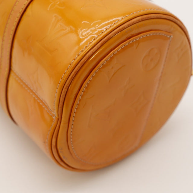 Vue d'ensemble Louis Vuitton Bedford Vernis Monogram caramel avec anses — AMANA Vintage