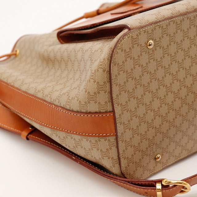 Détail coins inférieurs sac seau Celine Macadam légers frottements — AMANA Vintage