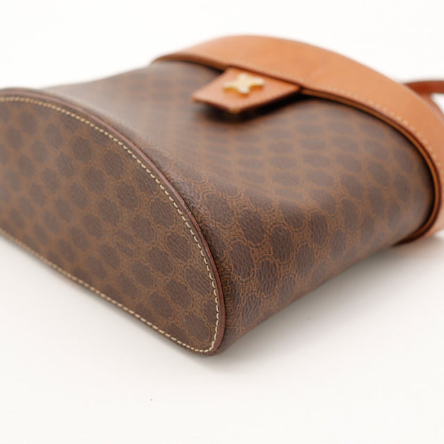 Detail bas du sac Celine Seau Macadam vue de cote droit — AMANA Vintage