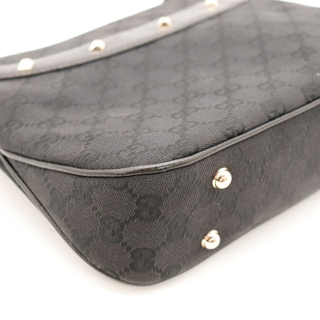 Détail coin inférieur gauche Hobo Bambou Gucci frottements cuir noir — AMANA Vintage