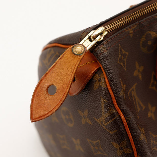 Vue coin inferieur lateral Louis Vuitton Speedy 30 Monogram — AMANA Vintage