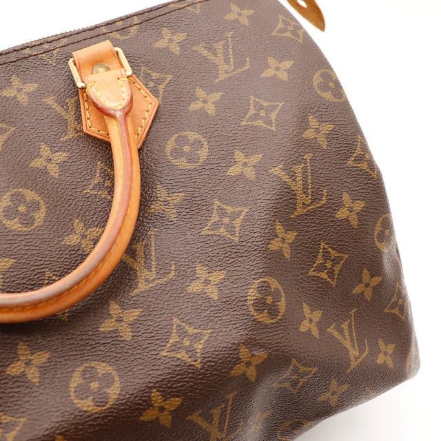 Detail coin inferieur Louis Vuitton Speedy 35 toile Monogram — AMANA Vintage