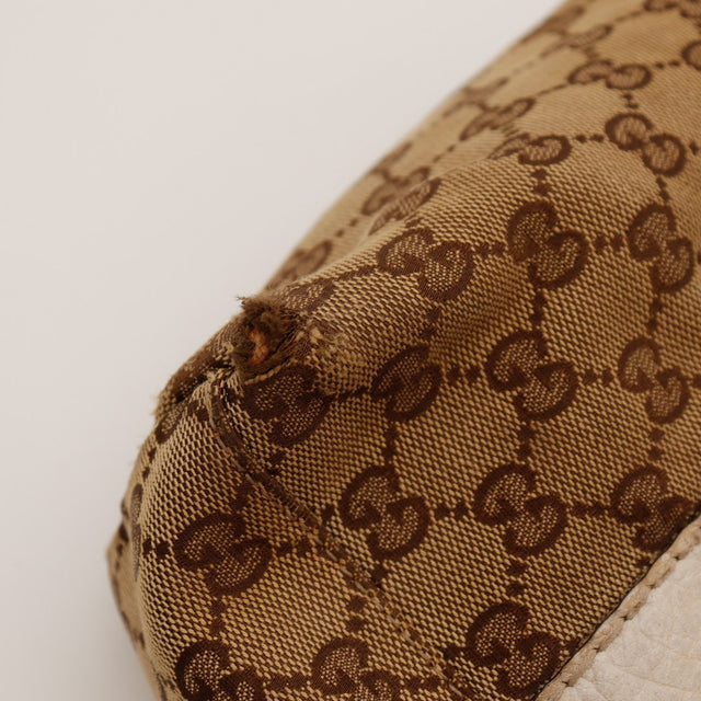 Détail coin inférieur toile effilochée Tote Bag Bambou Gucci — AMANA Vintage