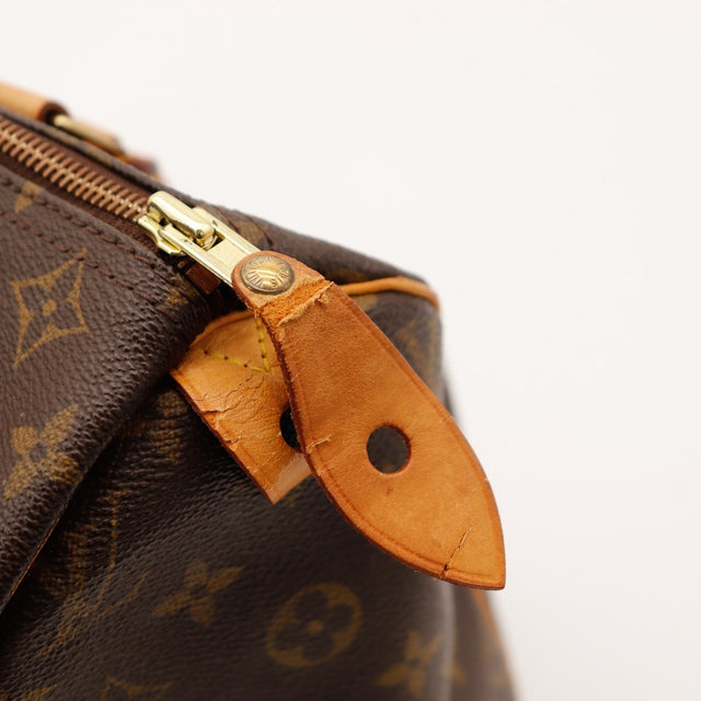 Detail tab vachette superieur Louis Vuitton Speedy 30 — AMANA Vintage