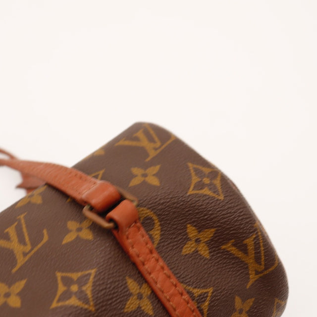 Vue de dessous Louis Vuitton Papillon 26 toile Monogram occasion authentique — AMANA Vintage