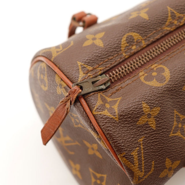 Detail toile Monogram enduite Louis Vuitton Papillon 26 — AMANA Vintage