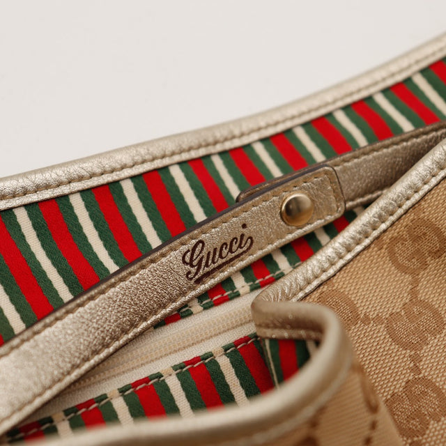 Détail étiquette intérieure Gucci Hobo — AMANA Vintage
