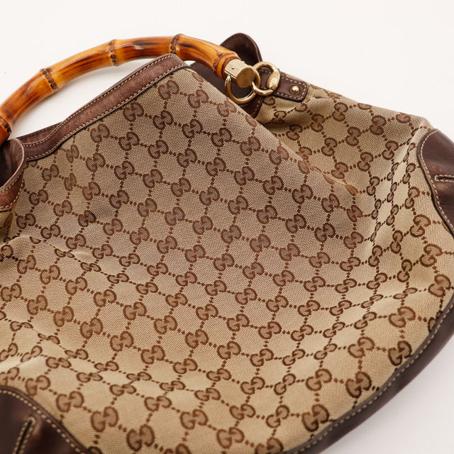 Detail canvas GG Gucci Hobo Bambou vue rapprochee — AMANA Vintage
