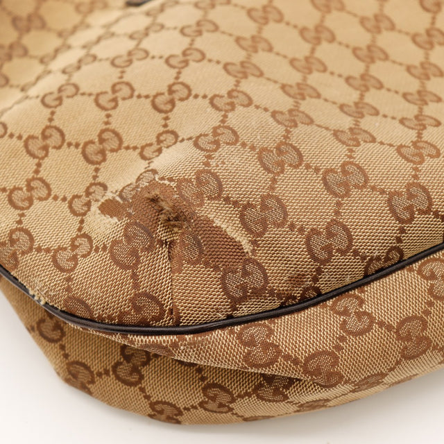 Détail tranche Hobo Web Gucci toile frottée usure visible — AMANA Vintage