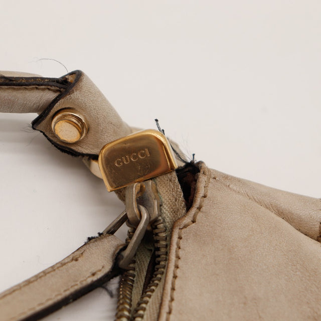 Détail fixation anse effilochage canvas Hobo Gucci — AMANA Vintage