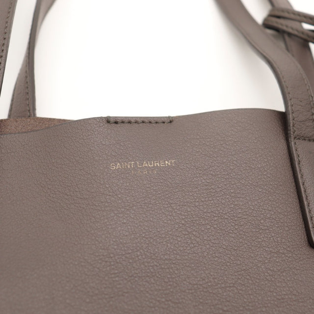 Vue des anses Saint Laurent Shopping Tote East/West cuir de veau gris foncé occasion authentique — AMANA Vintage