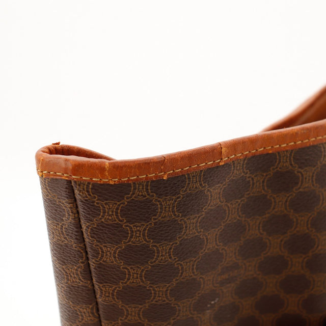 Détail coin supérieur Celine Seau Macadam frottements sur le cuir vintage — AMANA Vintage