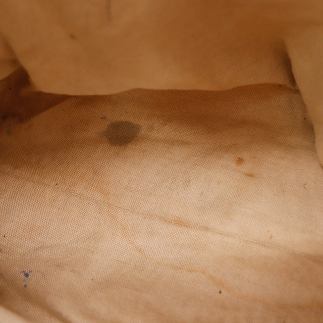 Détail taches fond intérieur doublure Gucci Tote Bag Bella Bamboo occasion — AMANA Vintage