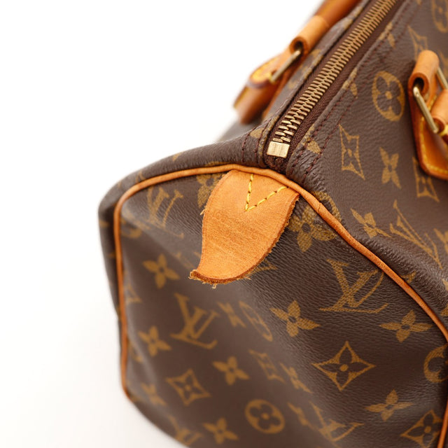 Détail languette cadenas Louis Vuitton Speedy 30 cuir vachette frotté — AMANA Vintage