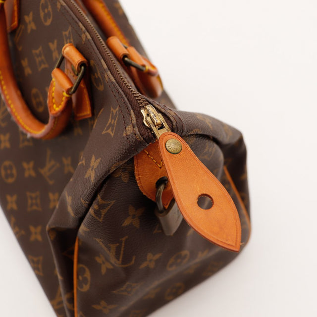 Détail languette cadenas et tirette Louis Vuitton Speedy 35 occasion — AMANA Vintage