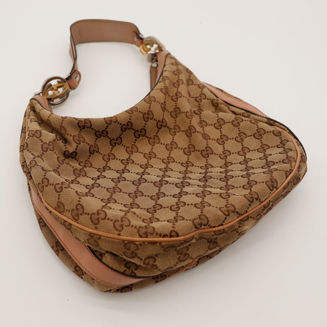 Detail anneaux GG bicolores or argent Gucci Hobo occasion — AMANA Vintage