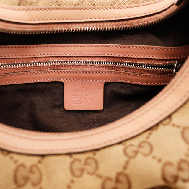 Detail anse cuir naturel et attache Gucci Hobo GG Canvas — AMANA Vintage