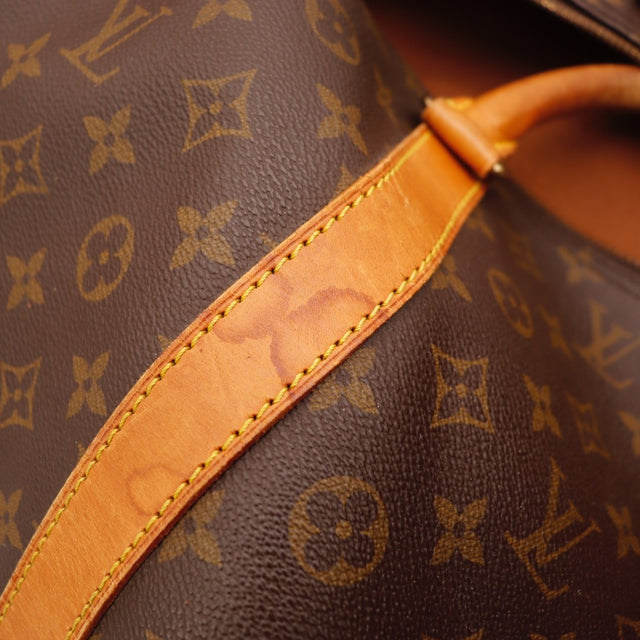 Détail des bandes de cuir vachette Louis Vuitton Keepall 55 — AMANA Vintage