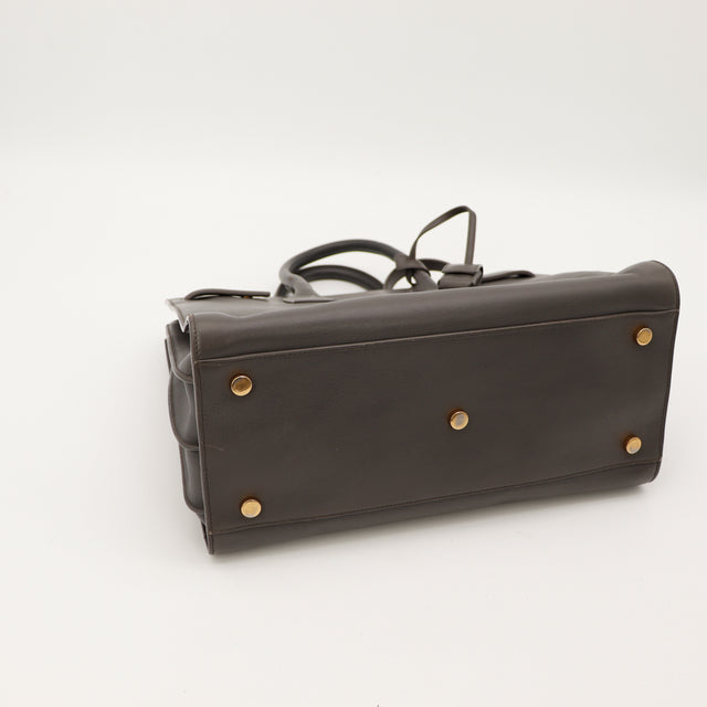 Détail coutures et soufflet Sac de Jour Saint Laurent gris occasion authentique — AMANA Vintage