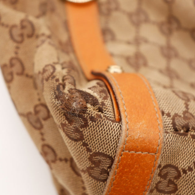 Détail coin abîmé toile Gucci Tote Bag occasion authentique — AMANA Vintage