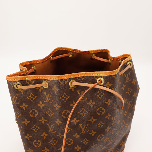 Détail intérieur doublure et cordon coulissant Louis Vuitton Noé — AMANA Vintage
