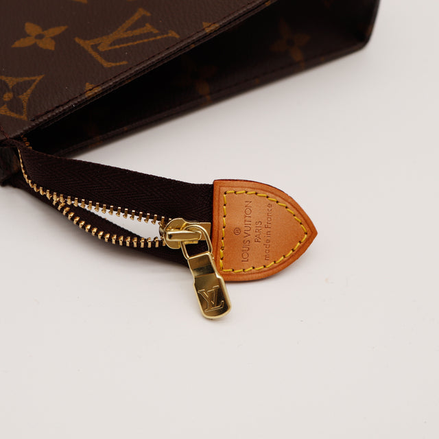 La Pochette Toilette 19 Louis Vuitton