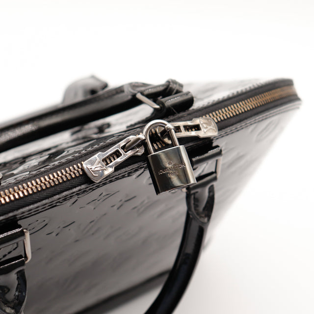 Le Alma Vernis Noir Louis Vuitton