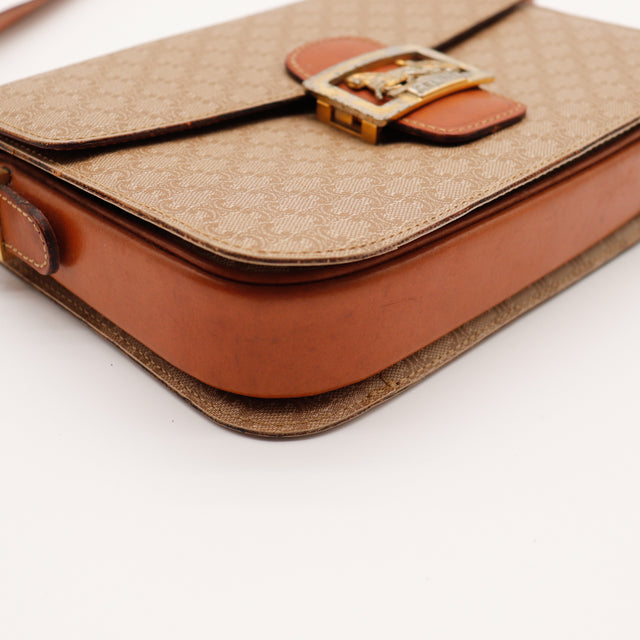 Le Triomphe Céline Macadam