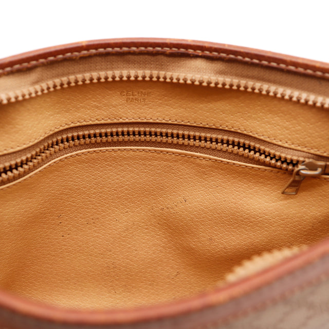 La Pochette Céline Macadam