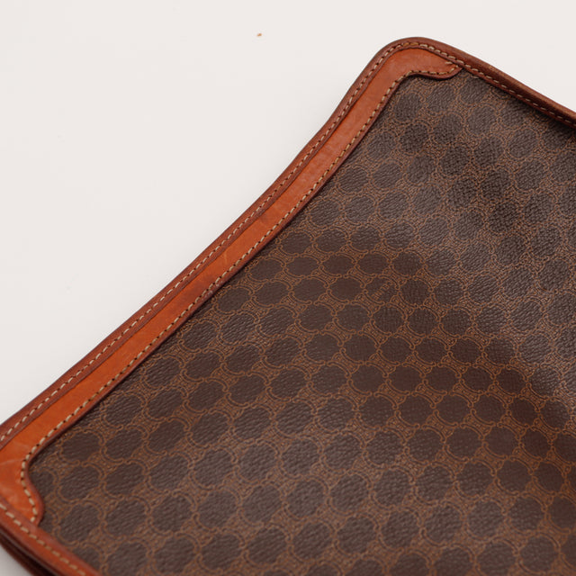 La Pochette Céline Macadam