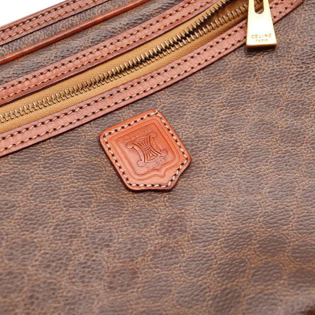 La Pochette Clutch Céline Macadam