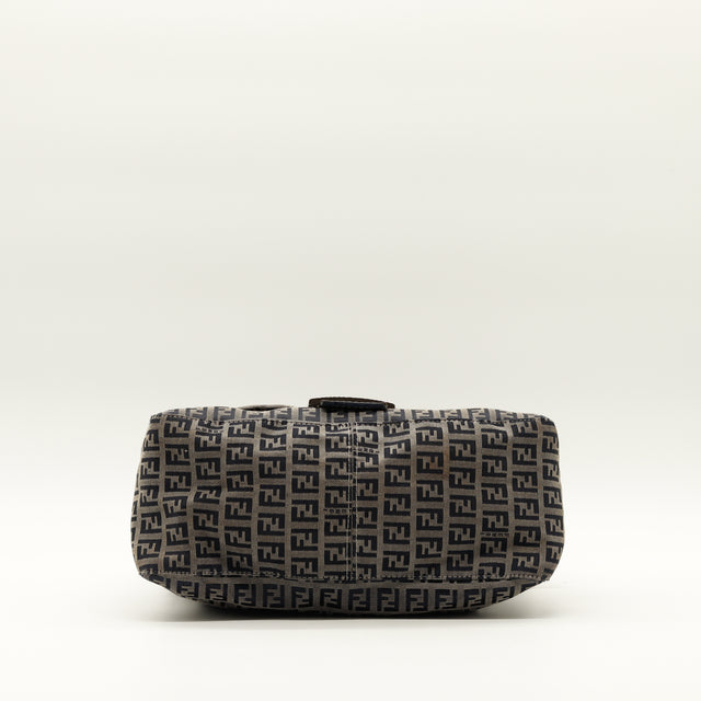 La Baguette Mamma Fendi