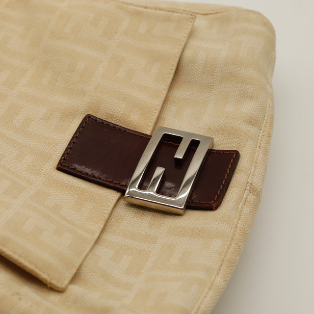 La Baguette Mamma Fendi