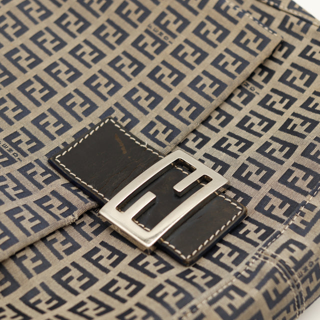 La Baguette Mamma Fendi