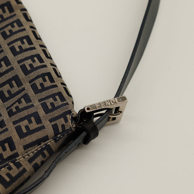 La Baguette Mamma Fendi