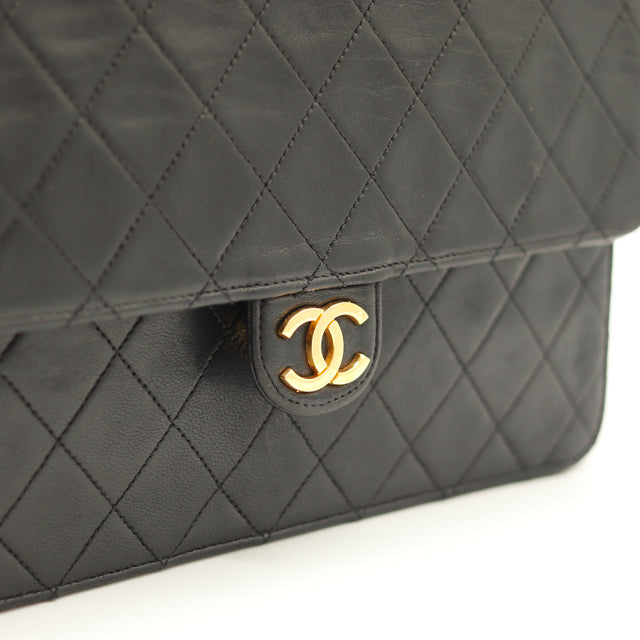 Le Timeless One Flap Chanel